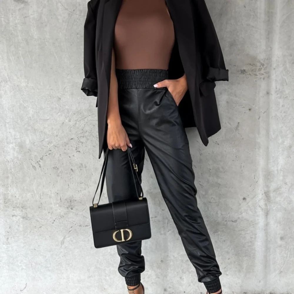 Black High Waist Pants - Picture 4 of 7